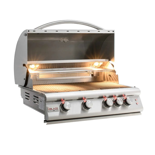 Parrilla de gas Blaze de 4 quemadores encendida, ideal para asados y bbq en exteriores