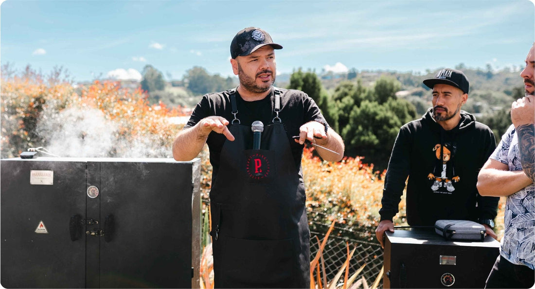 Ahumador de carne vs. Asadores: ¿Cuál es la Mejor Opción para tu BBQ? - Parrilleros Aficionados