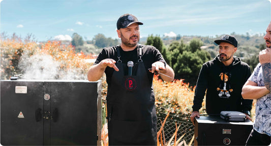 Ahumador de carne vs. Asadores: ¿Cuál es la Mejor Opción para tu BBQ? - Parrilleros Aficionados