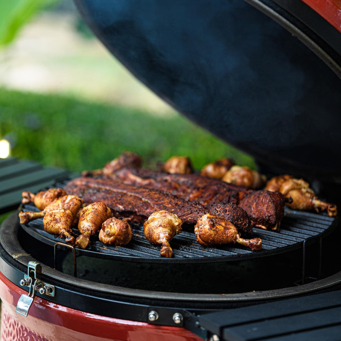 Kamado Joe vs Big Green Egg vs Weber Summit Kamado: guía rápida para elegir bien - Parrilleros Aficionados