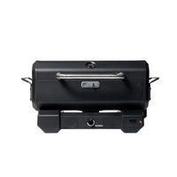 Parrilla portátil Masterbuilt vista de frente, cerrada y sin el carrito