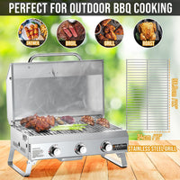 Parrilla de acero inoxidable de 22 x 13 pulgadas del asador ONLYFIRE con carnes asándose