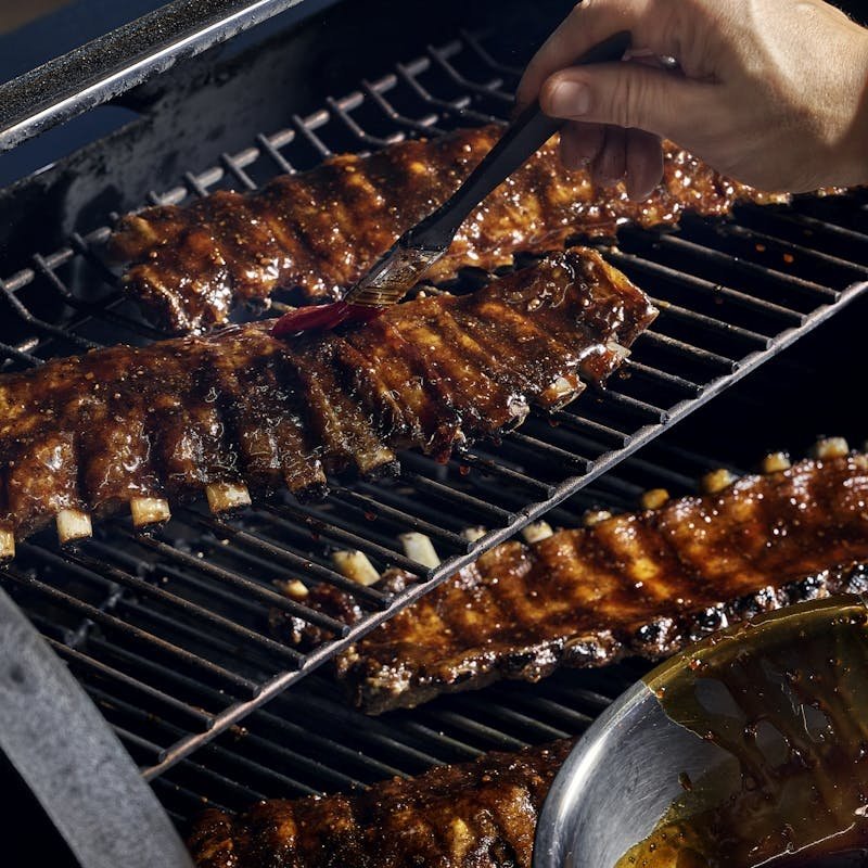 Costillas bbq ahumadas en Parrilla a Pellet Smokefire EX6 - Weber Colombia 